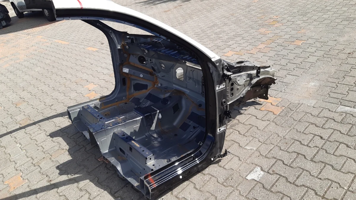 Volvo XC40 Vorderkotflügel rechts image 4