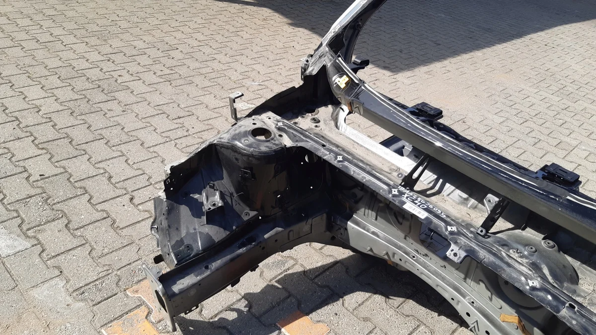 Volvo XC40 Vorderkotflügel rechts image 5