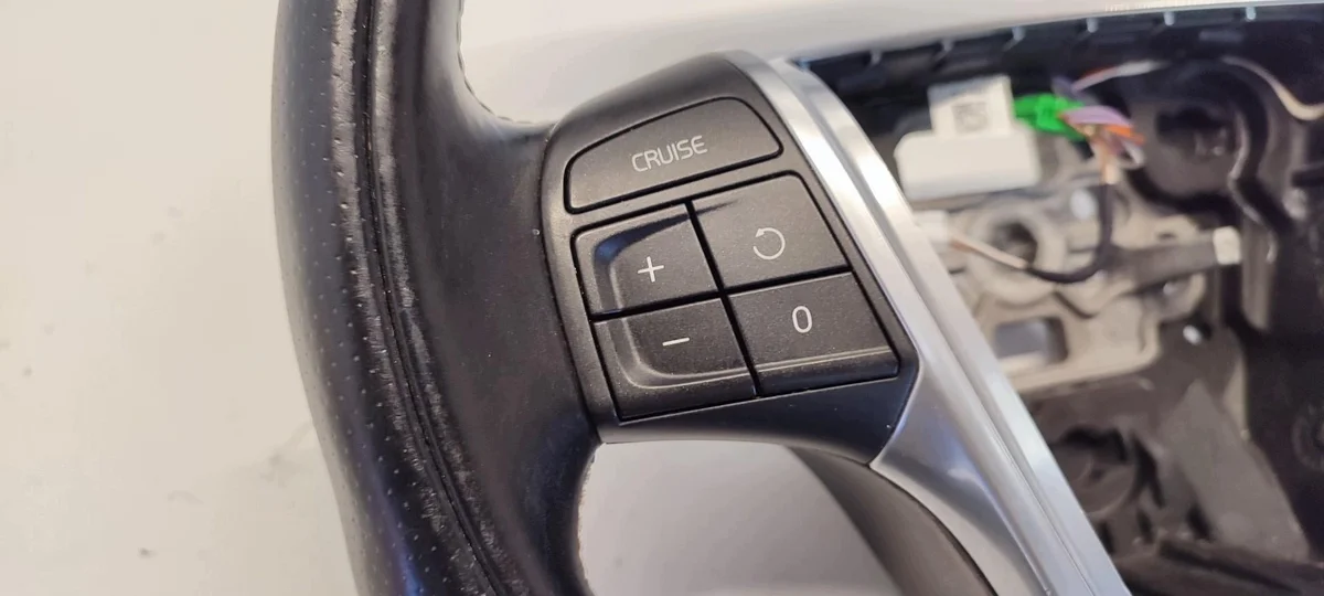 VOLVO XC60 R-DESIGN volant 34152636 image 3