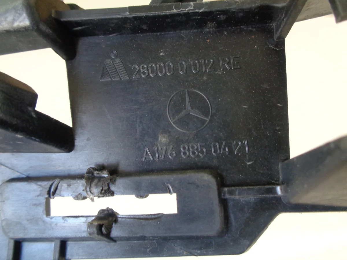Mercedes A-Klasse W176 Stoßfängerhalterung rechts vorne image 3
