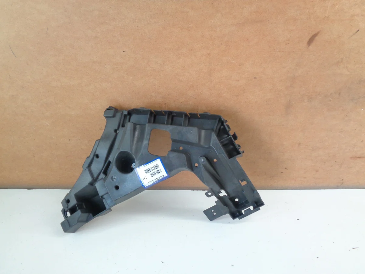 Volvo XC40 II glissière fixation pare-chocs gauche arrière