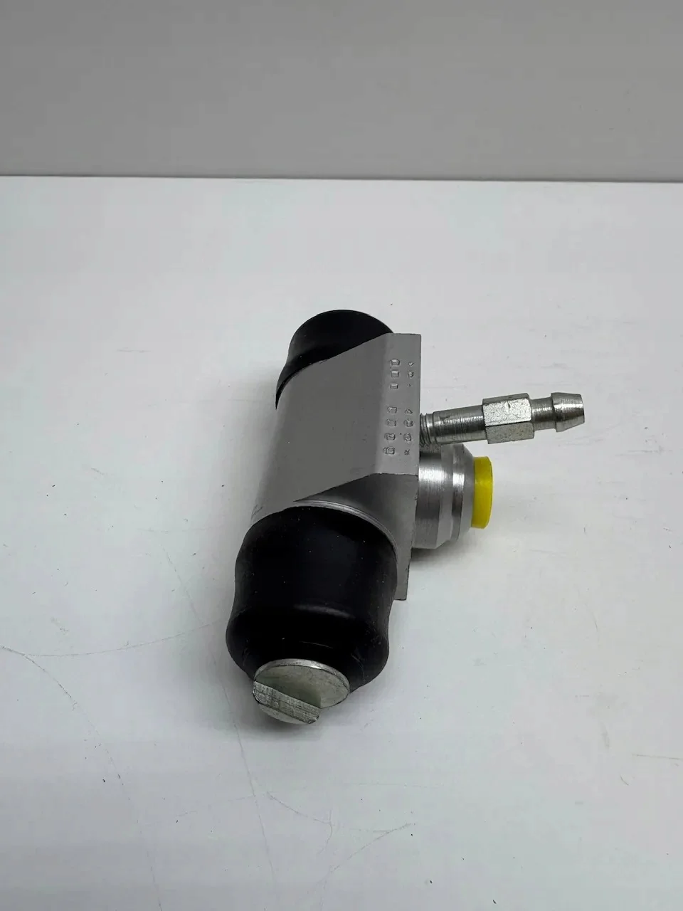 Volkswagen remcilinder 6N0611053 Gebruikt