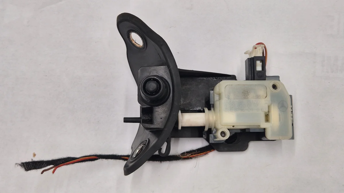 Klappe Tankdeckel Stellmotor Mercedes S 2518200197