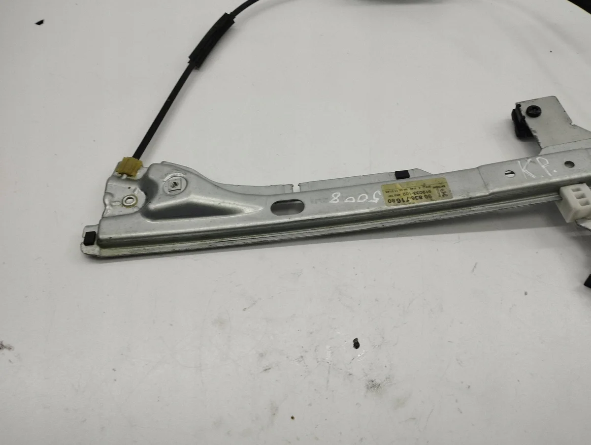 Levier de vitre arrière Peugeot 5008 2011 image 3