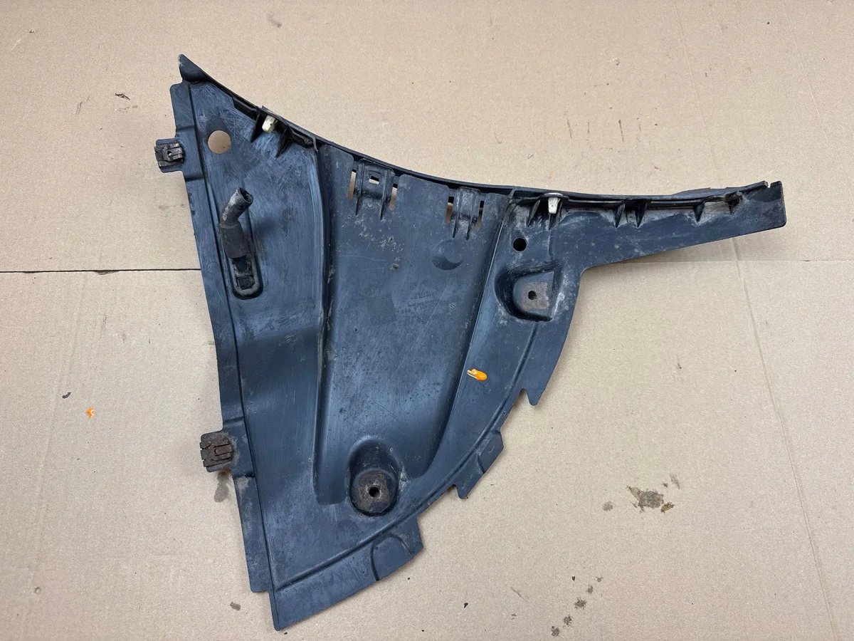 Porsche Macan 95B Support Garde-boue 95B825101 image 6