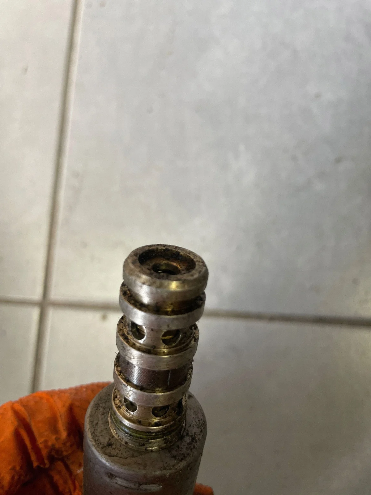 2012 Citroen C4 II Variable Valve Timing Solenoid image 4