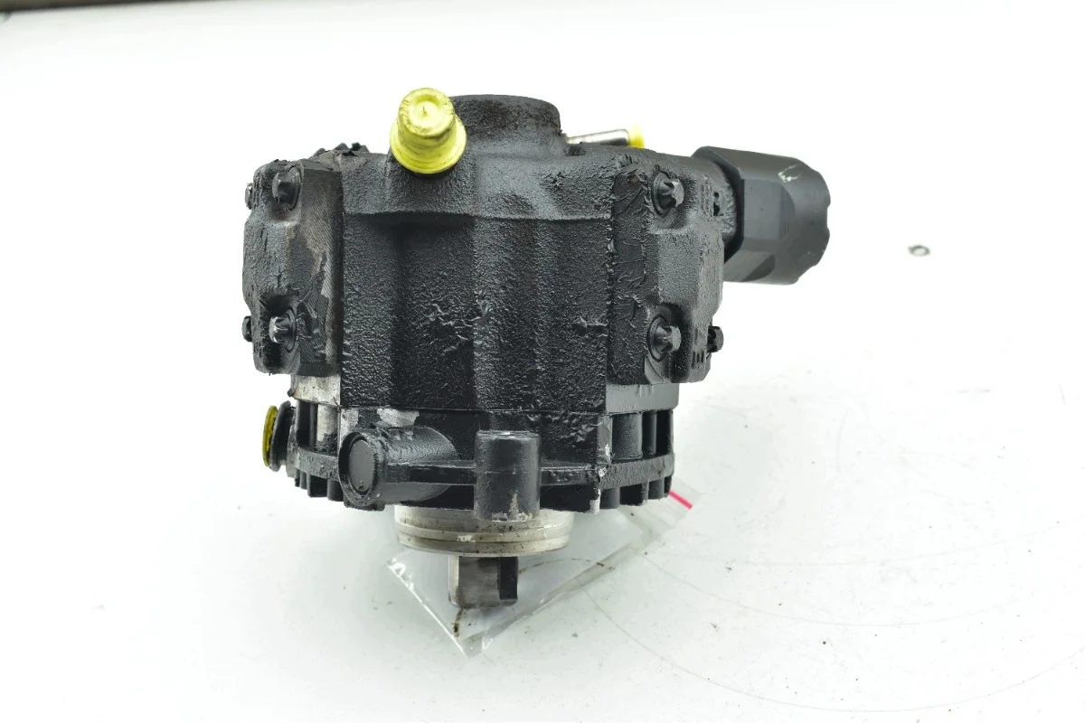 Einspritzpumpe Volvo S40 II V50 C30 2.0D image 6