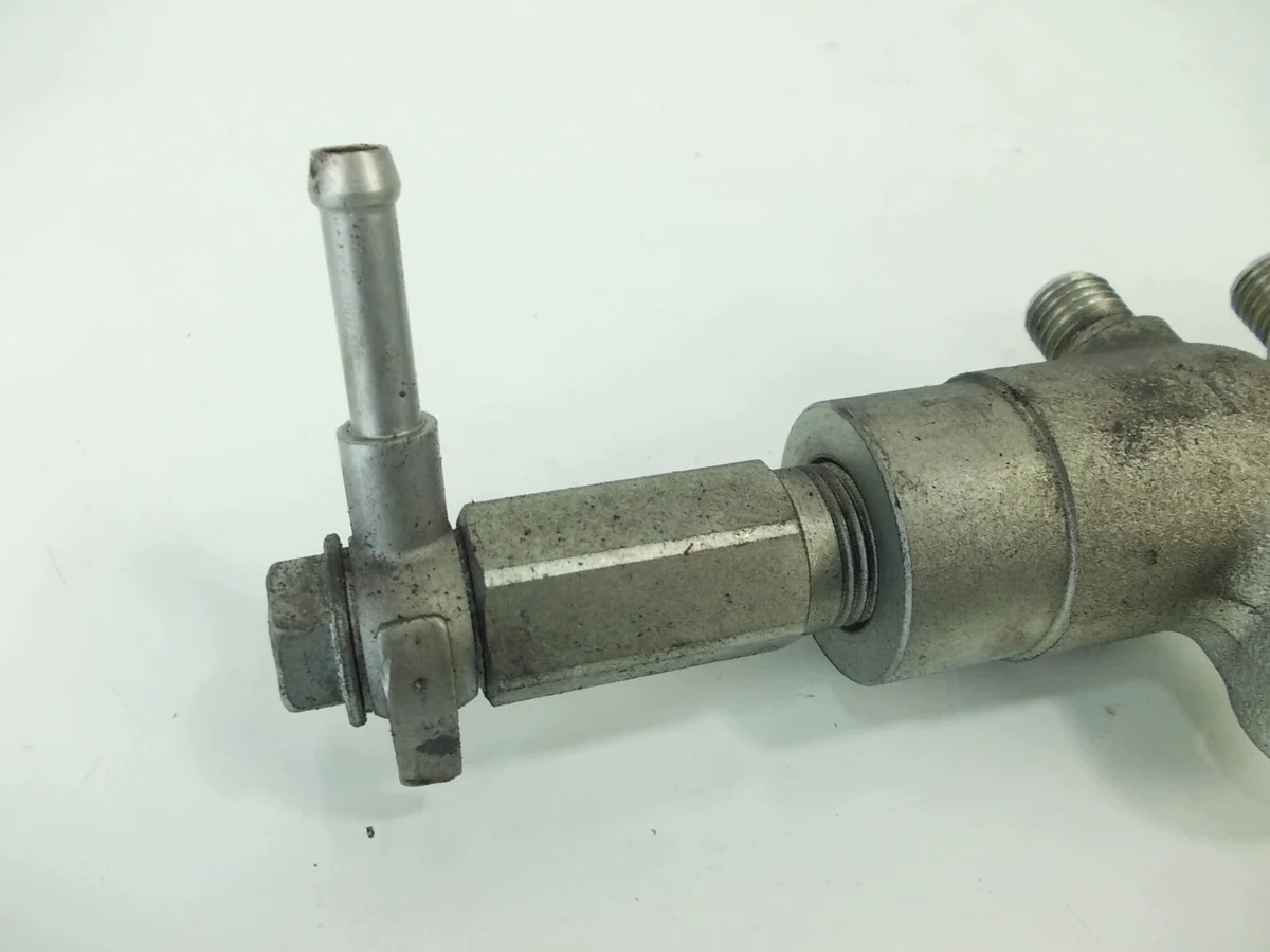 Subaru Impreza 2.0 Diesel GH 3 III - rampe injection image 3