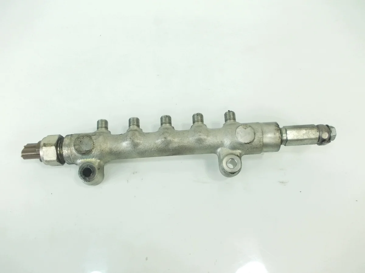 Subaru Impreza 2.0 Diesel GH 3 III - rampe injection image 6