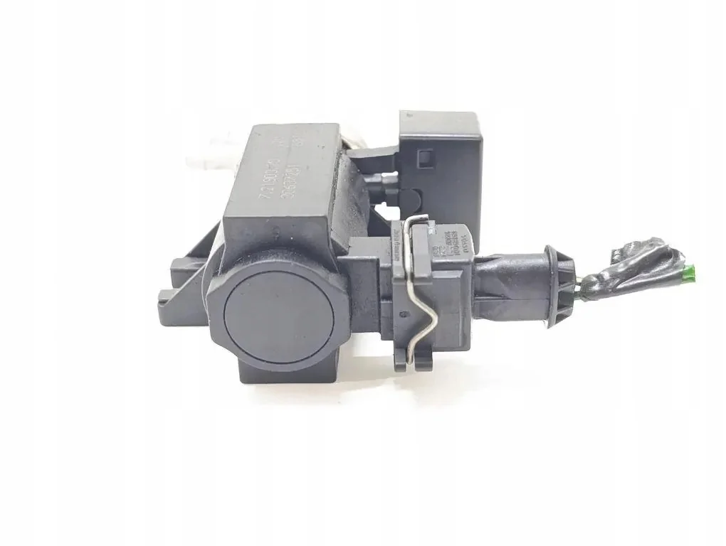 Volvo V70 II 2.4D 30637251 klep image 6