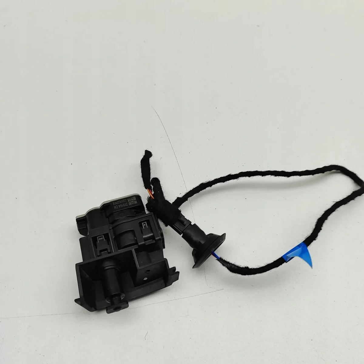 Smart Fuel Cap Lock OEM 8891213306