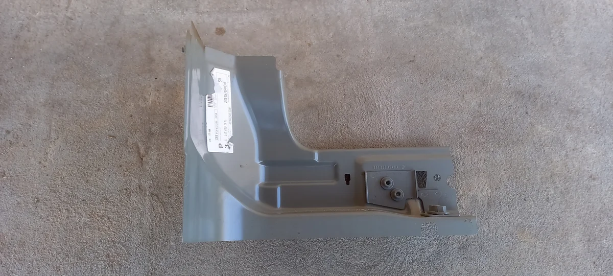 Mercedes Vito W447 Ecke hinten rechts A4476301316 image 3