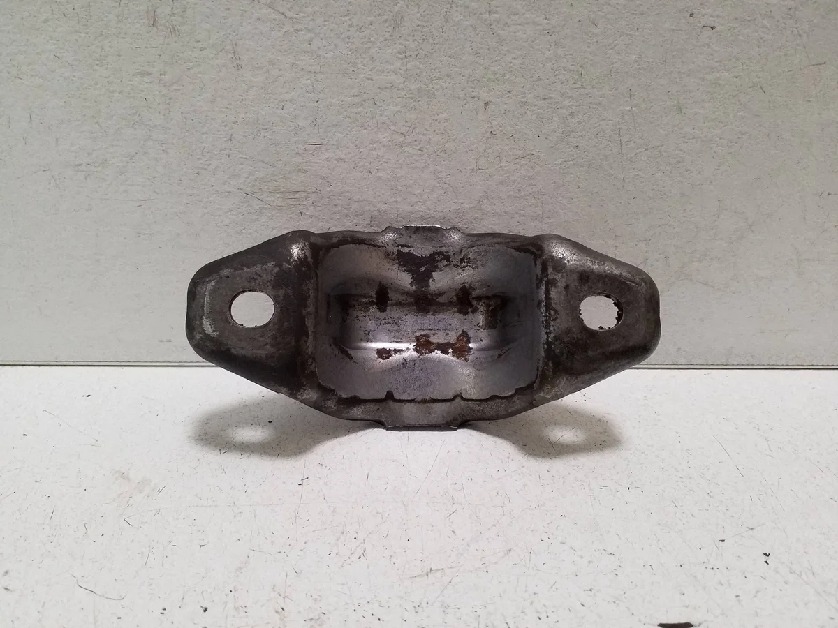 Porsche Macan 95B Stabilisatorhalter Vorne 95B411336
