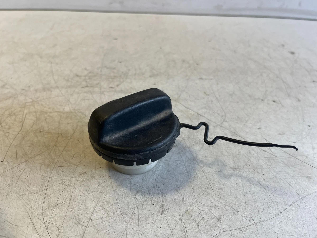 Toyota Yaris Tapón Depósito Combustible VAL326574