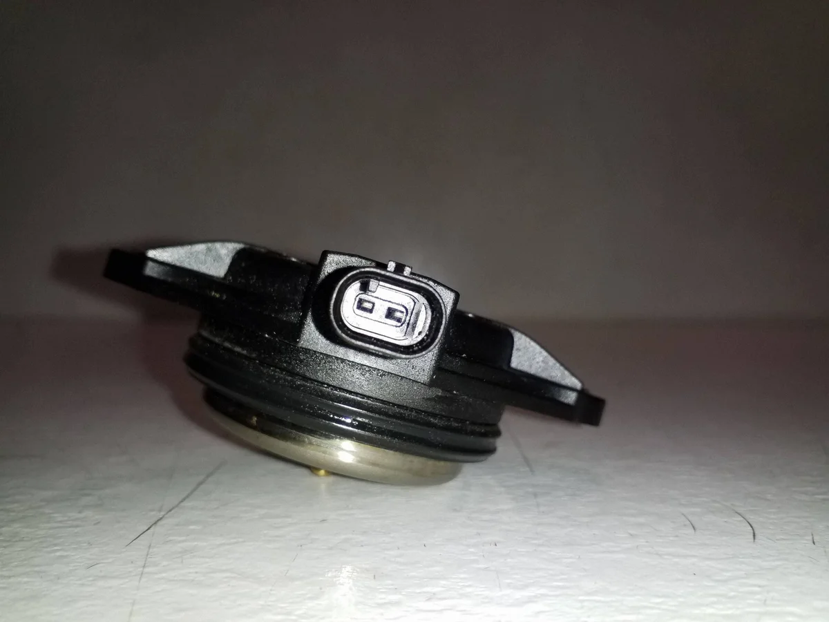 Porsche Macan Variable Valve Timing Solenoid image 3