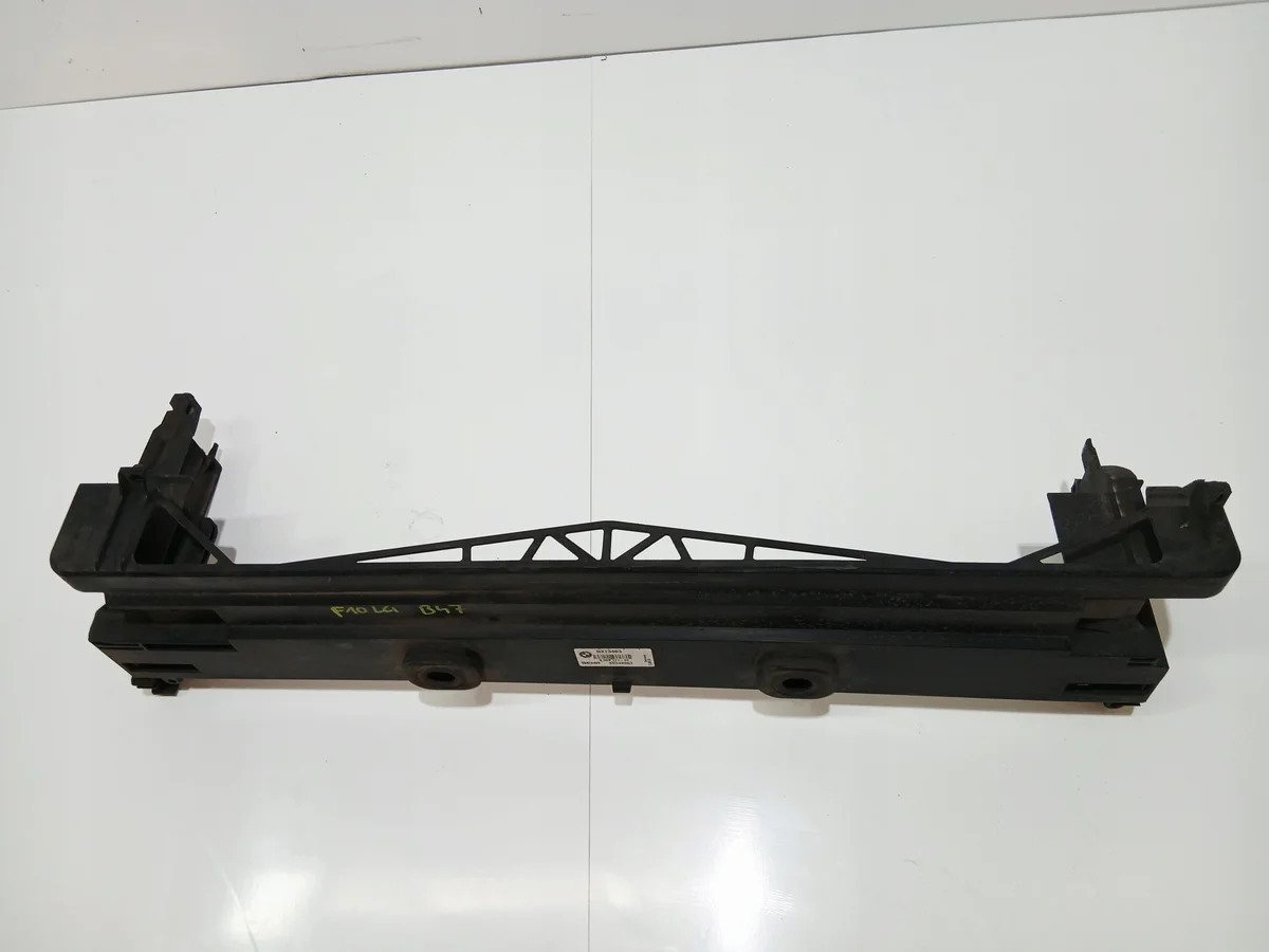 Support radiateur BMW F10 F11 7804618