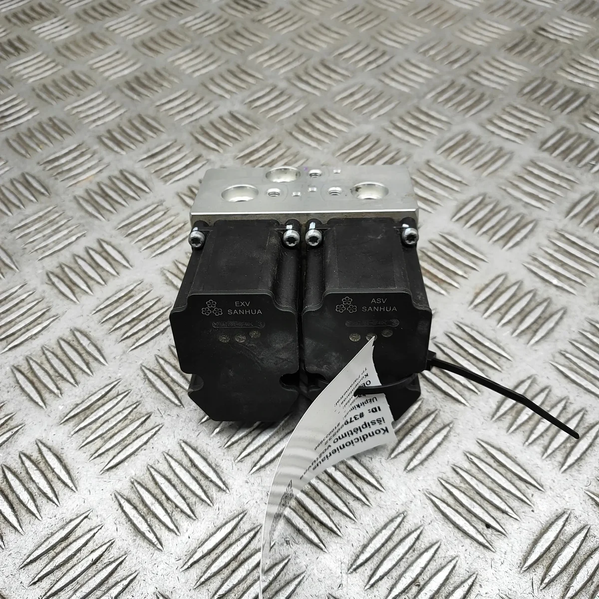 VW ID.7 AC Valve 1EE816681 Used image 3