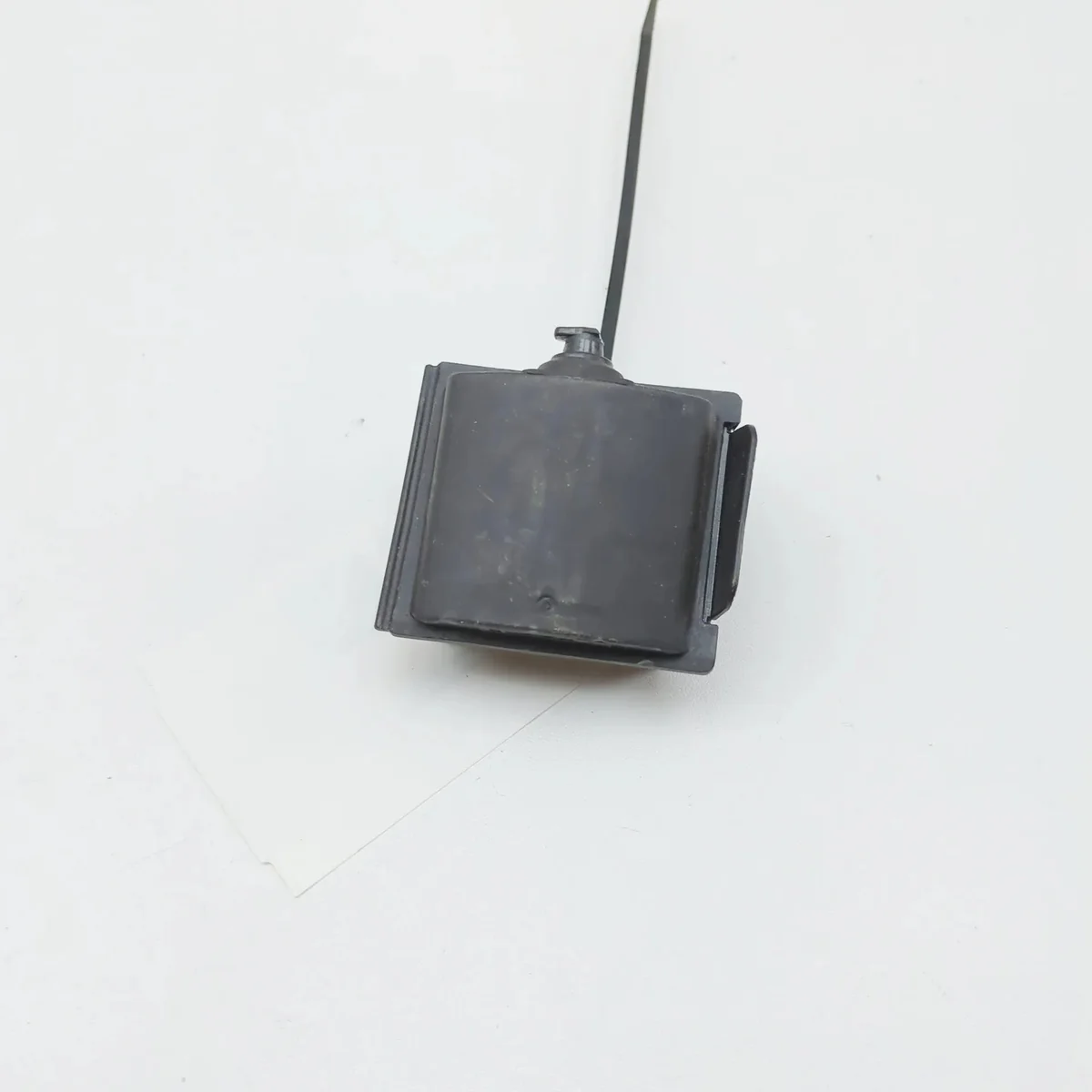 Bränslepåfyllningslock Mercedes-Benz A0008206212 image 4