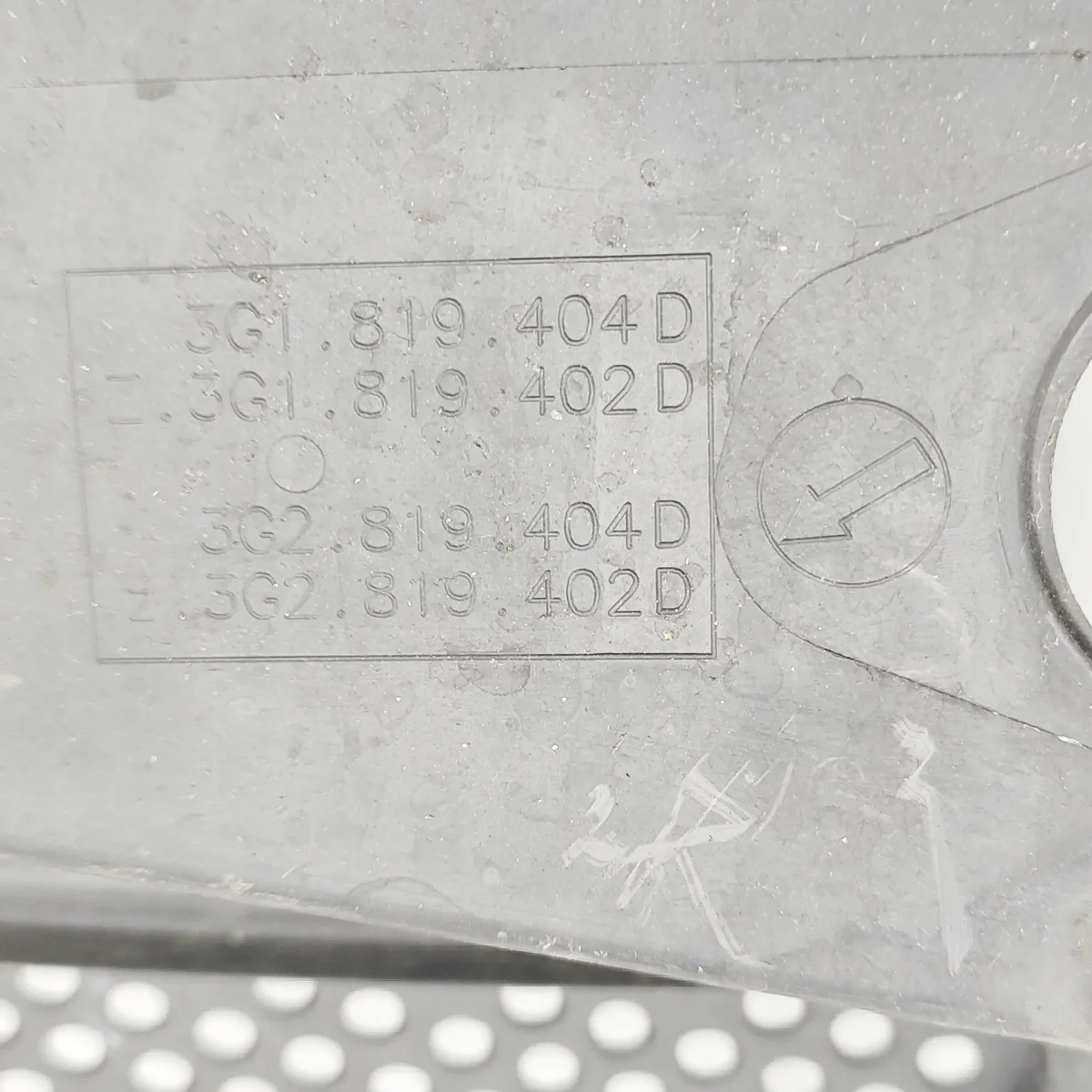 Plastica tergicristalli VW Passat B8 3G2819404D image 6