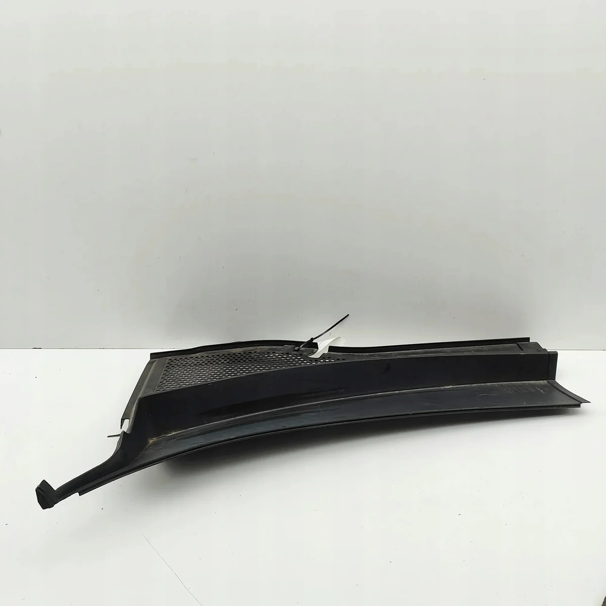 Plástico Limpiaparabrisas VW Passat B8 3G2819403D