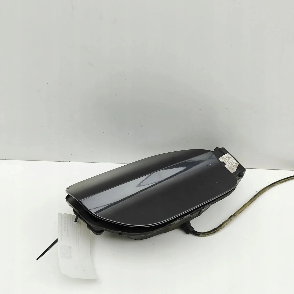 Polttoainetankin luukku VW Passat B8