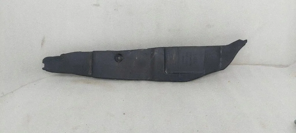 Kotflügelabschluss Audi 8Y0864235 gebraucht