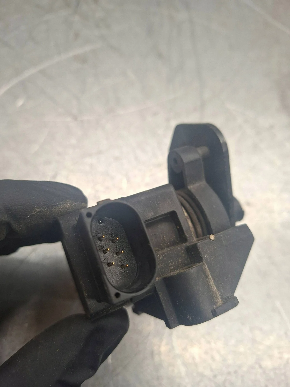 Mercedes-Benz ML W163 2003 Acceleration Sensor image 3