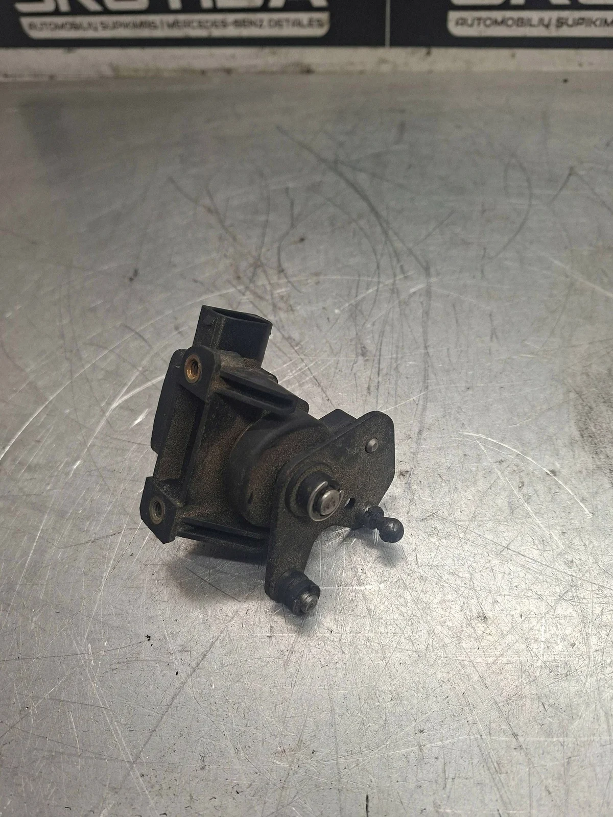 Mercedes-Benz ML W163 2003 Acceleration Sensor image 4