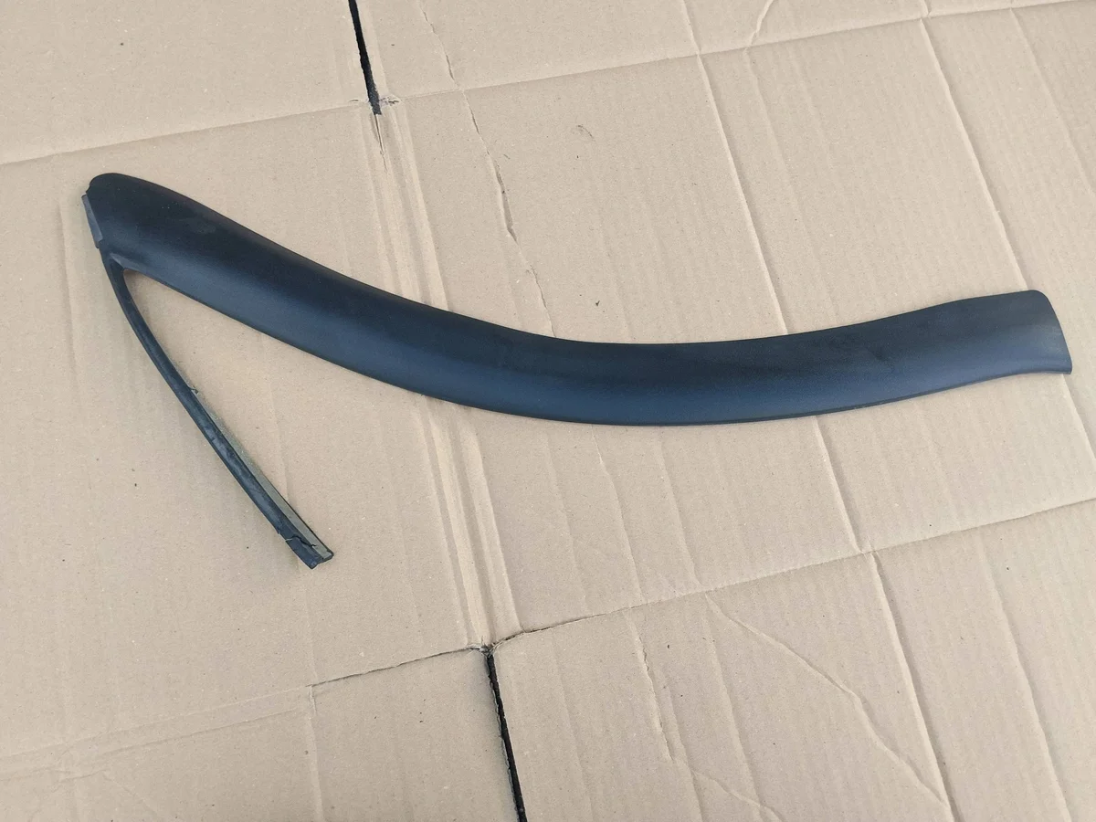 Kia Stonic Koplamp Afdichting Rechts Gebruikt