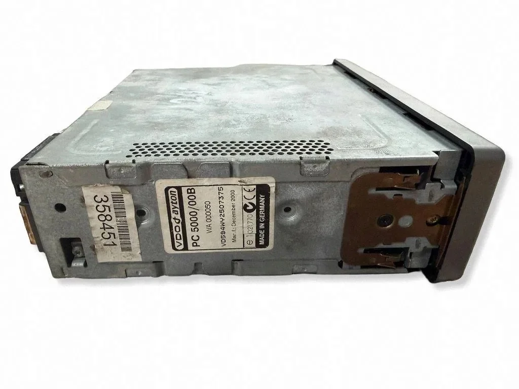 Audi A6 S6 C5 CD/DVD Changer D35576 image 6