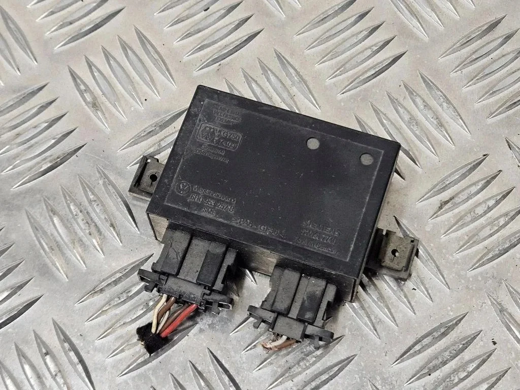Volkswagen OE 6H0953257B Gebruikt