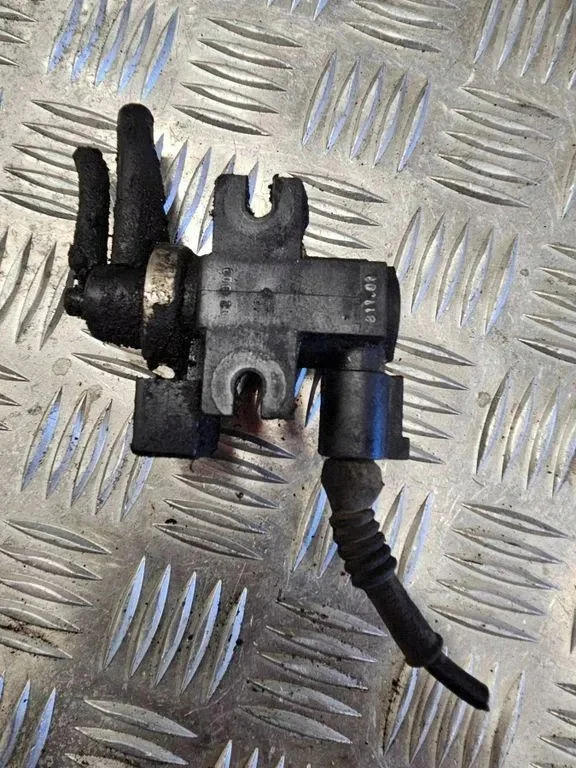 Sähkömagneettiventtiili Audi A4 Avant 8E0906628B image 3