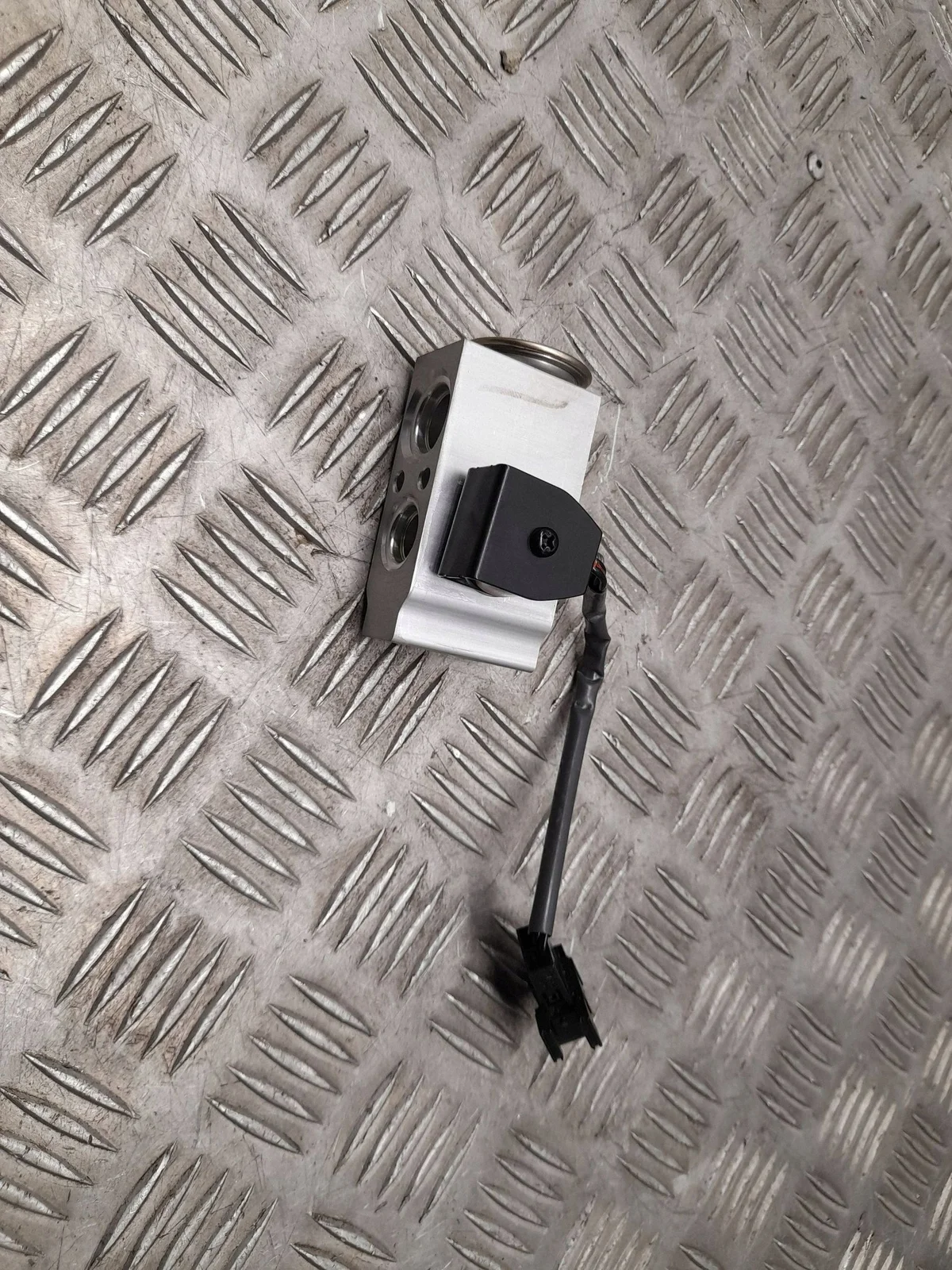 Válvula Expansión A/C Mercedes GL X166 A1648300184