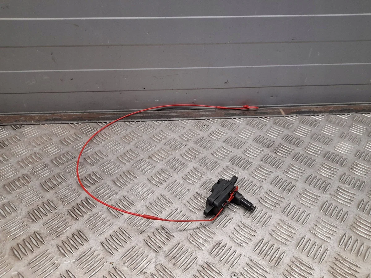 Klappe Kraftstofftank-Stellmotor 8S0862153A