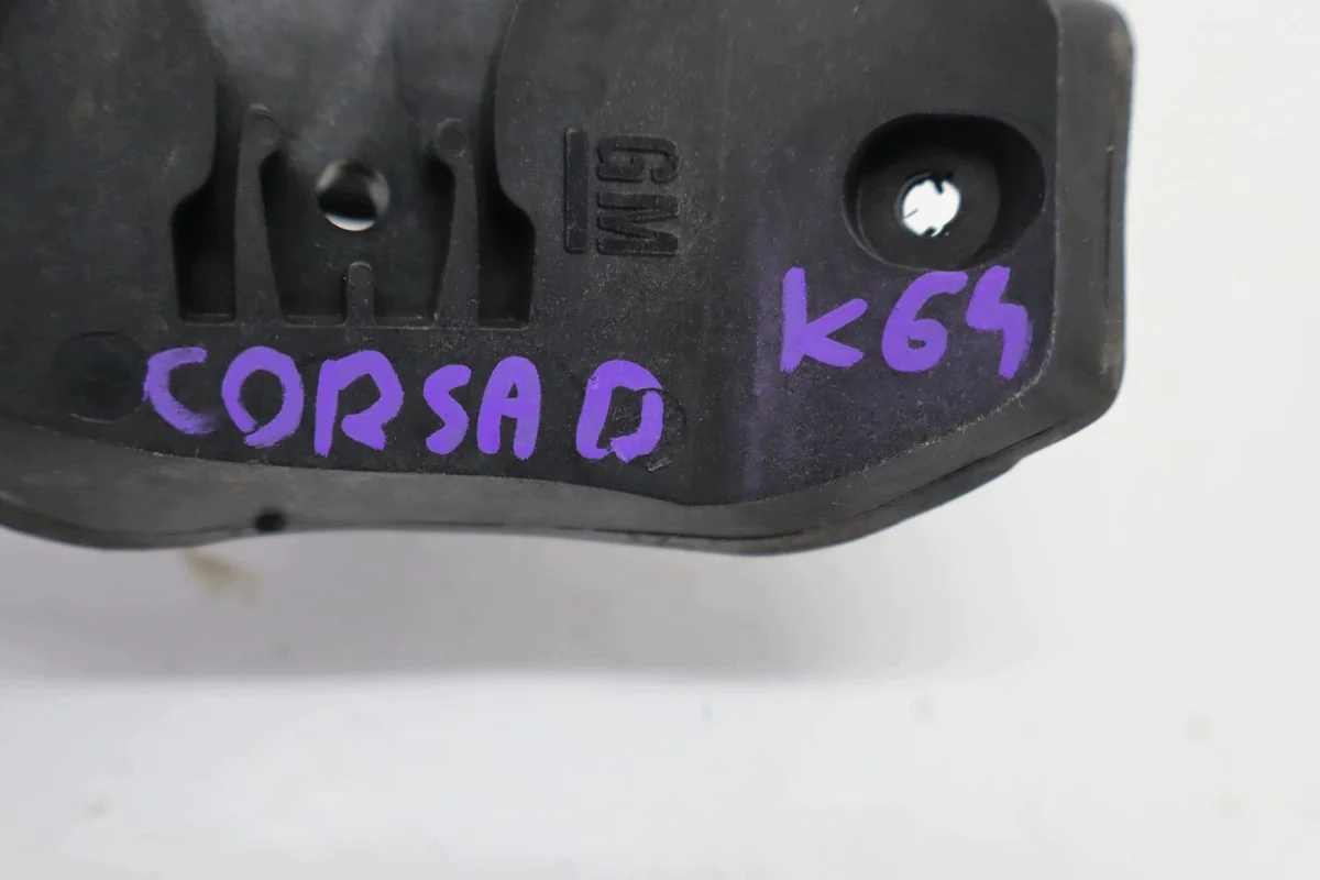 Opel Corsa D polttoaineluukun salpa image 4