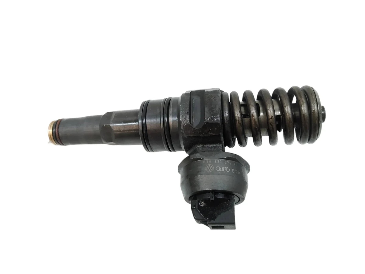 Polttoainepumppu 038130073AG 1.9 TDI Seat Ibiza