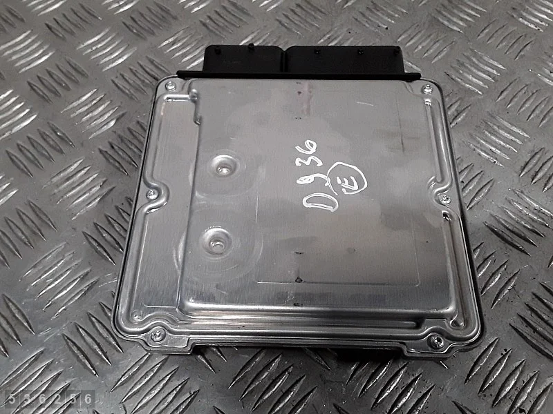 2006 Mitsubishi Grandis ECU 1860a654 image 3