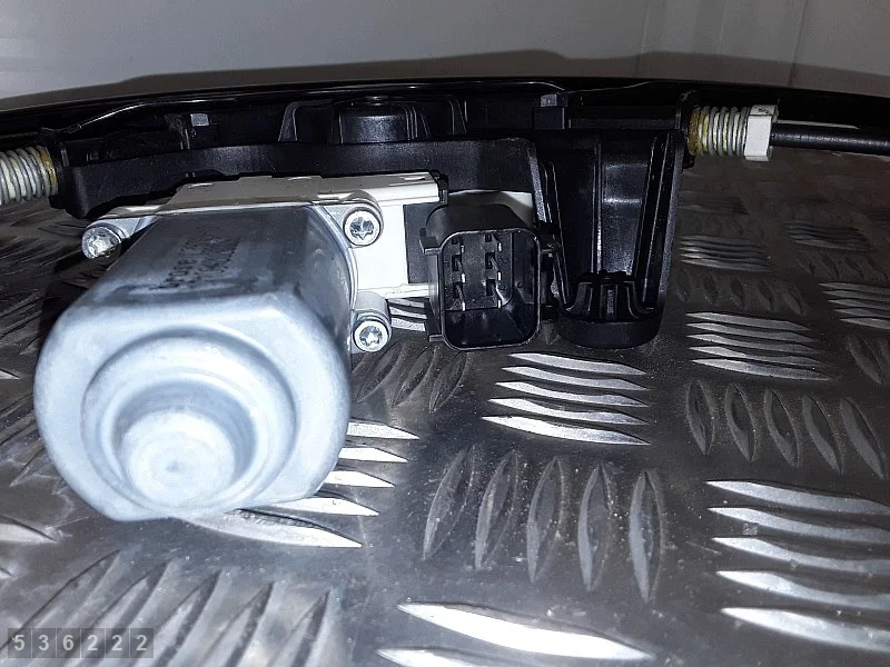 Land Rover Discovery 5 2019 Régulateur de vitre FK7223200AE image 4