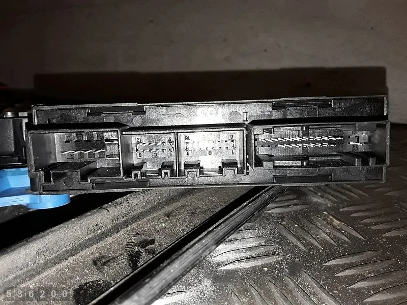 2005 Audi A4 B7 Window Regulator 8E1959802B image 6