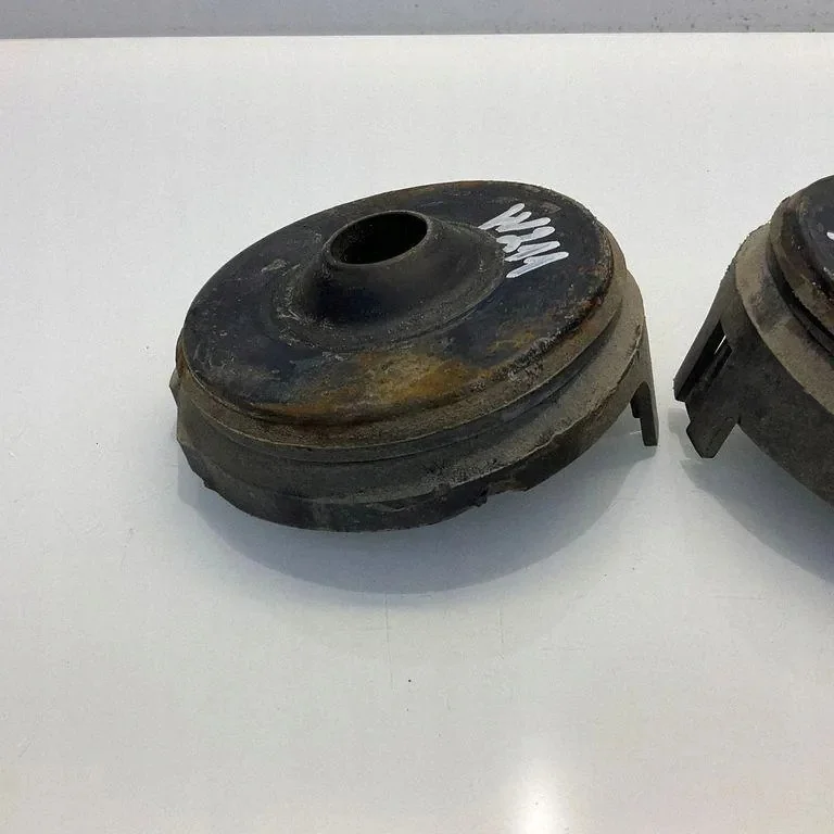 Mercedes-Benz E W211 Veer Rubber Achter A2113250184 image 3