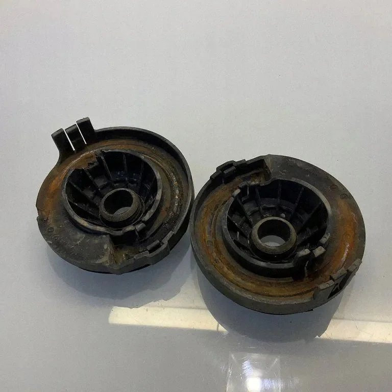 Mercedes-Benz E W211 Veer Rubber Achter A2113250184 image 4