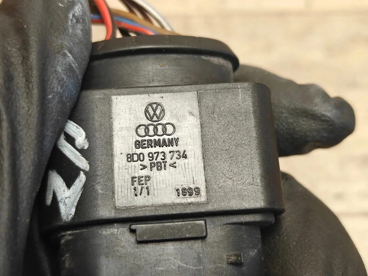 Conector Luz Trasera Audi 8D0973734 image 4