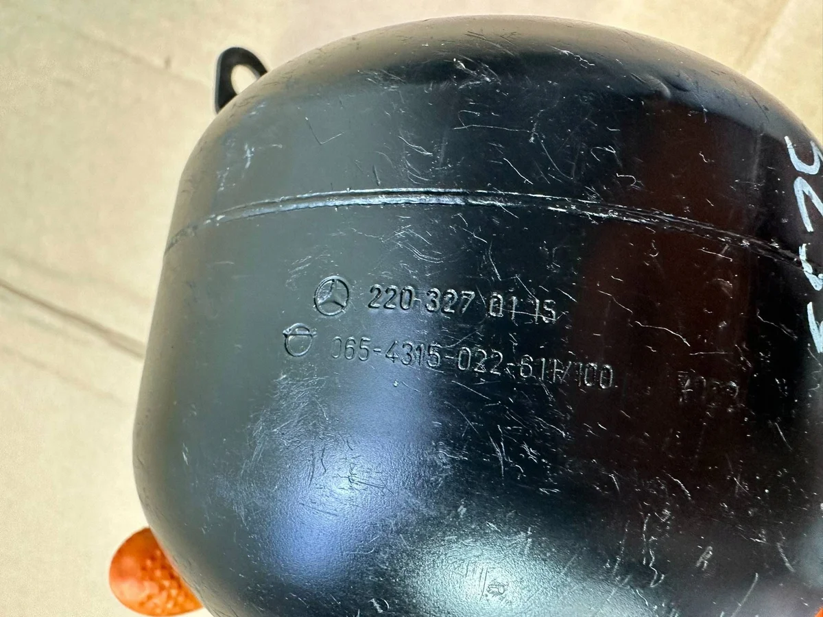 Mercedes A2203270115 Tryckackumulator image 5