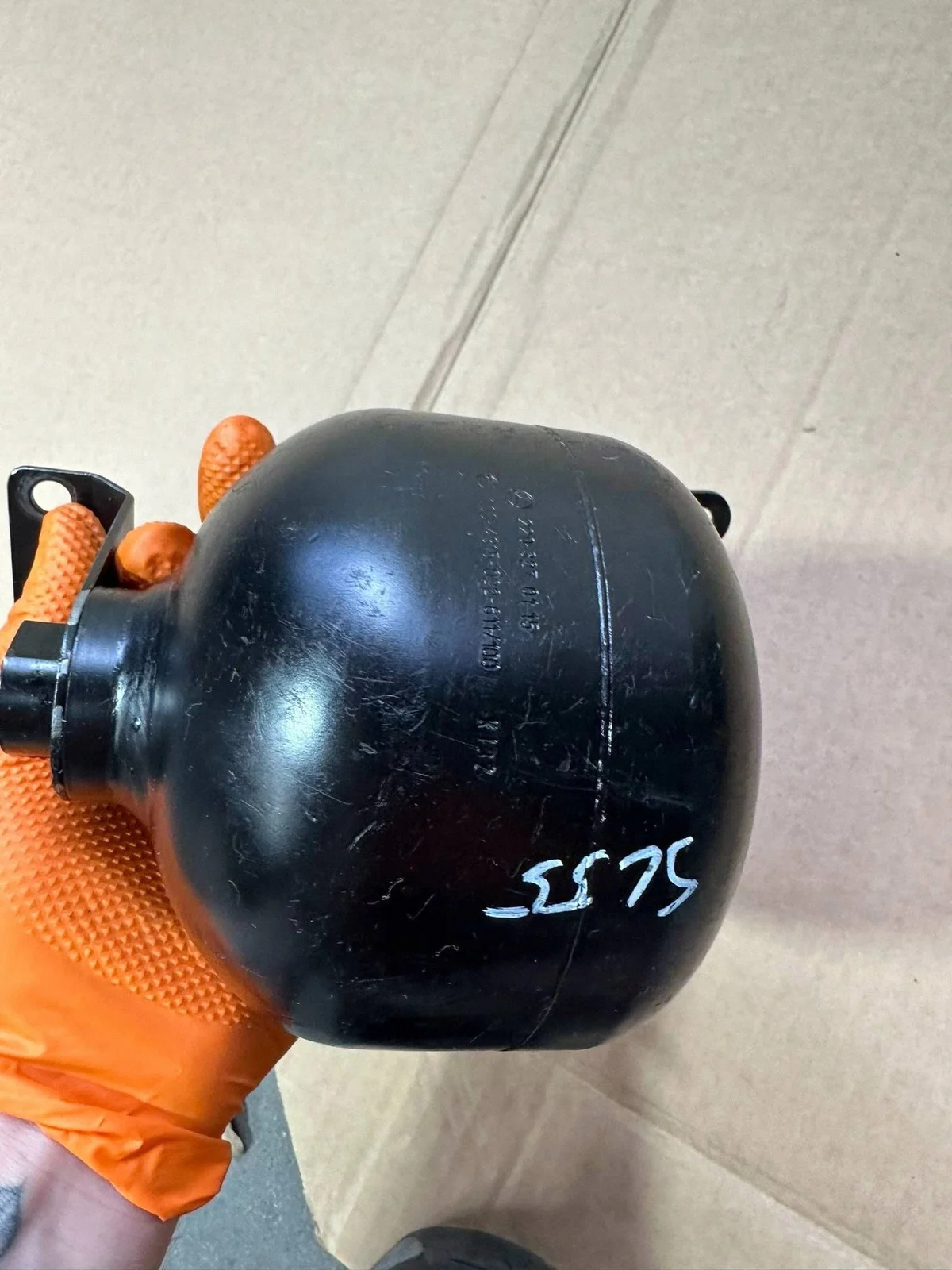 Mercedes A2203270115 Tryckackumulator image 6