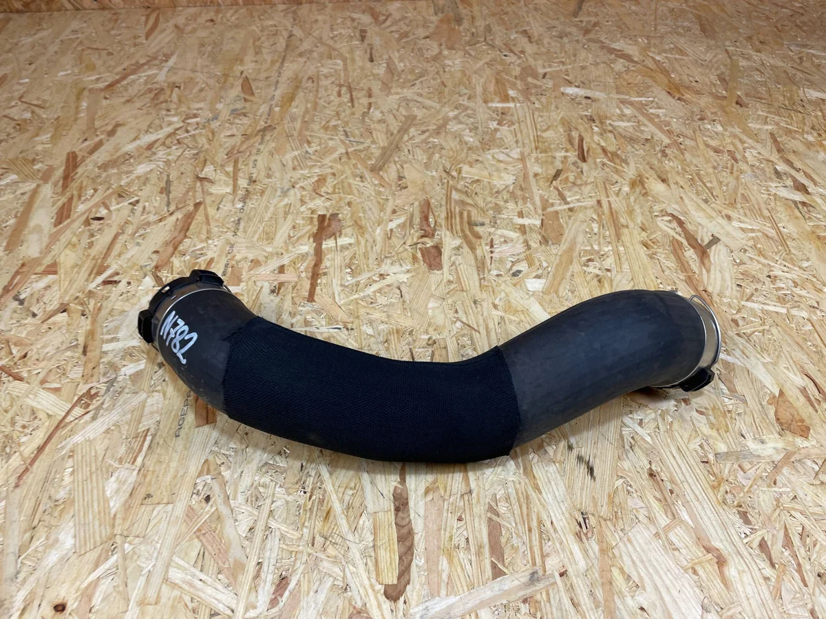Tuyau d'air intercooler BMW 8511338