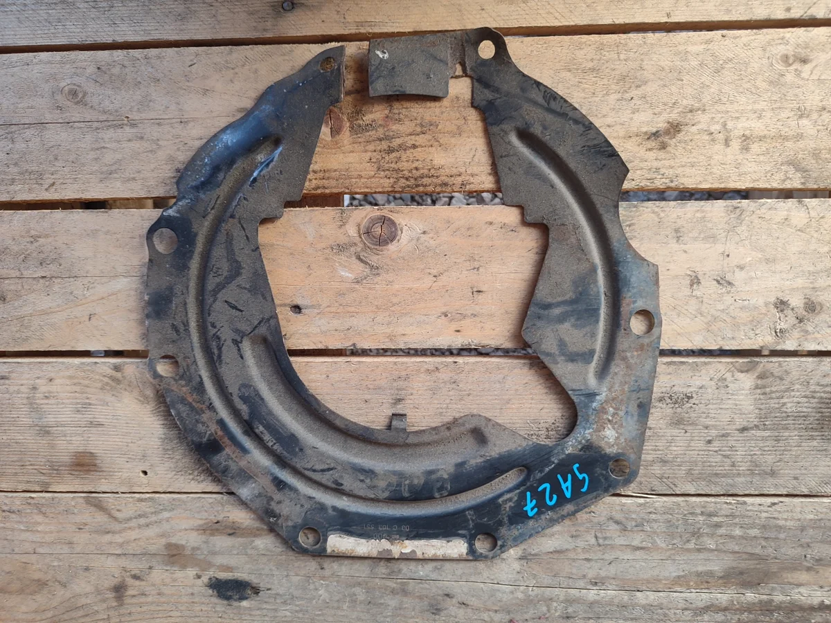 Täckplåt växellåda 03C103551