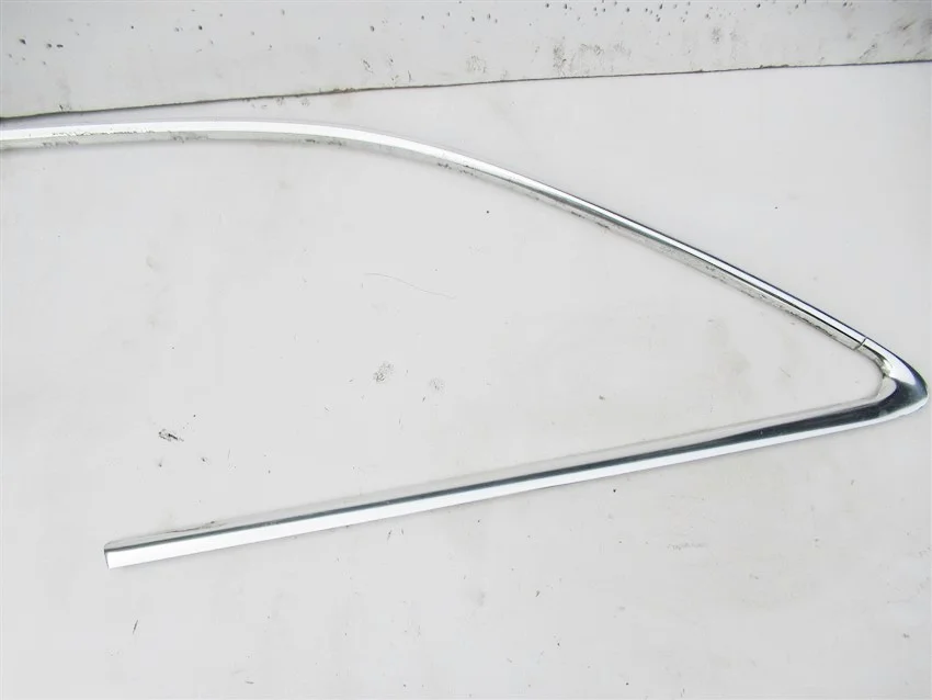Audi 8K9853703 Friso Preto Usado image 3