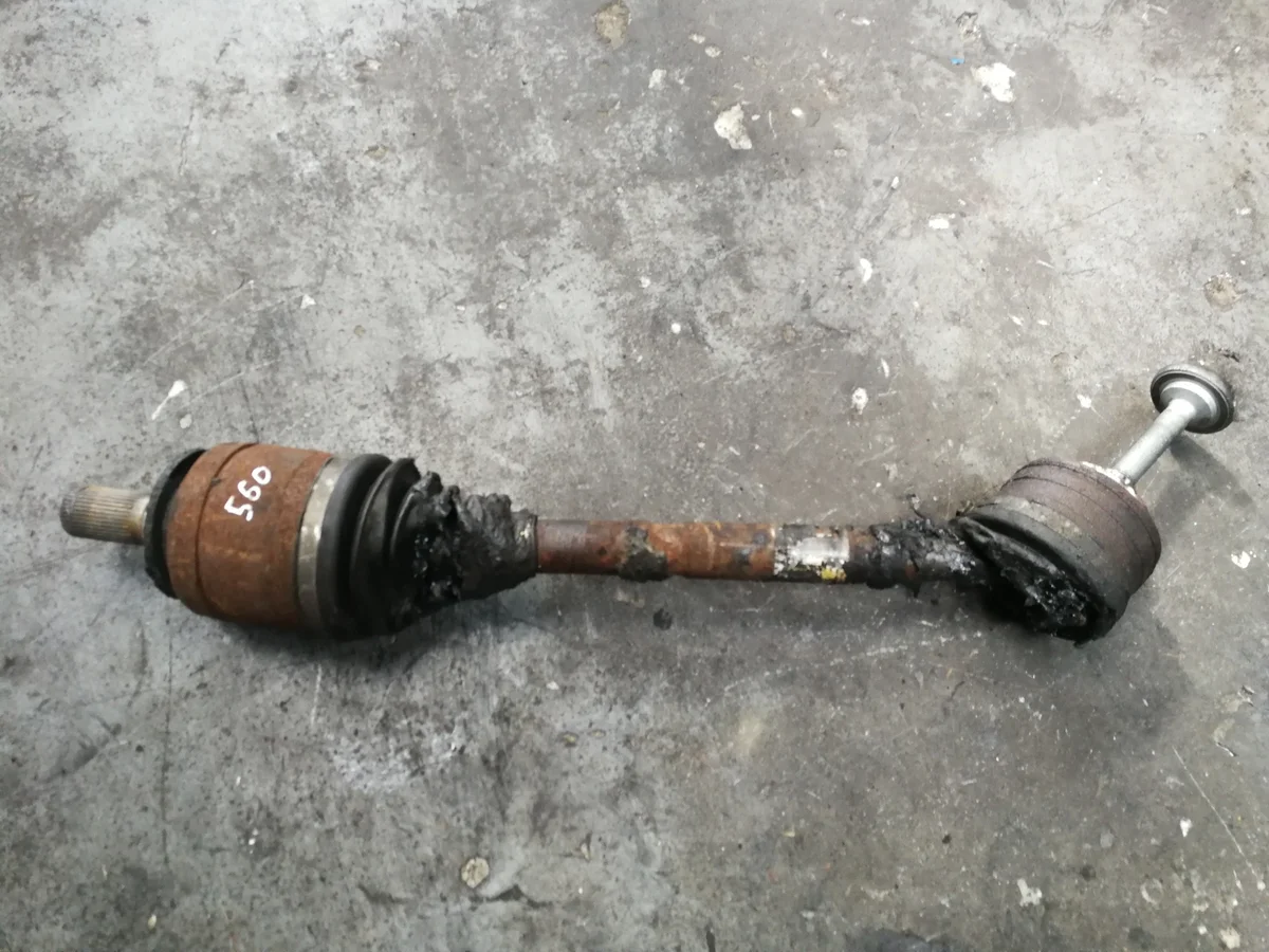 Drivaxel Fram A9073301000 Mercedes Sprinter