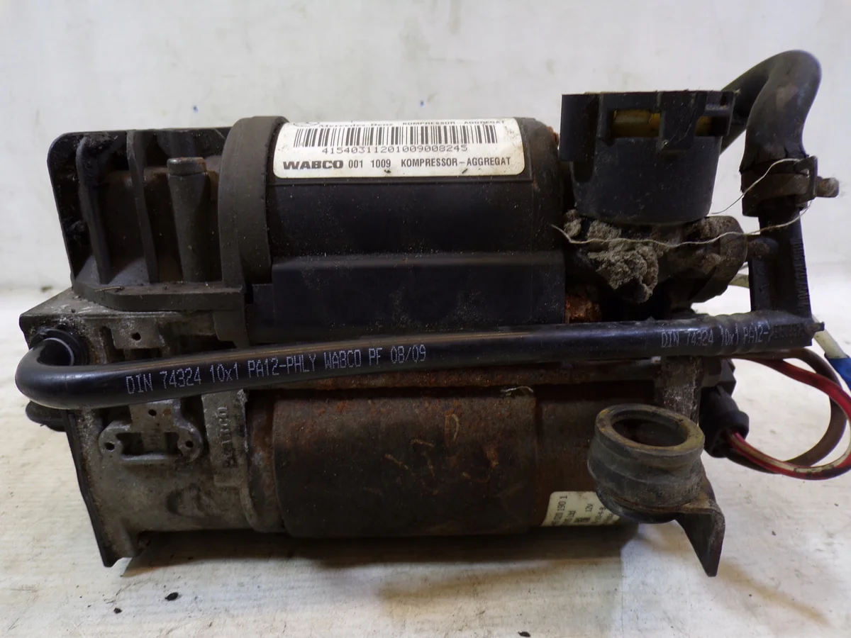 Kompressori Mercedes W211 WABCO Käytetty