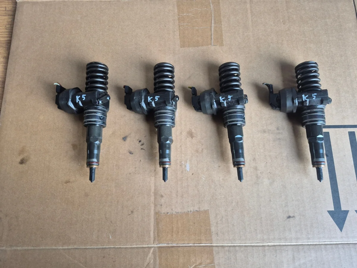 Inyector Audi A4 B6 1.9 TDI 130CV 038130073BA
